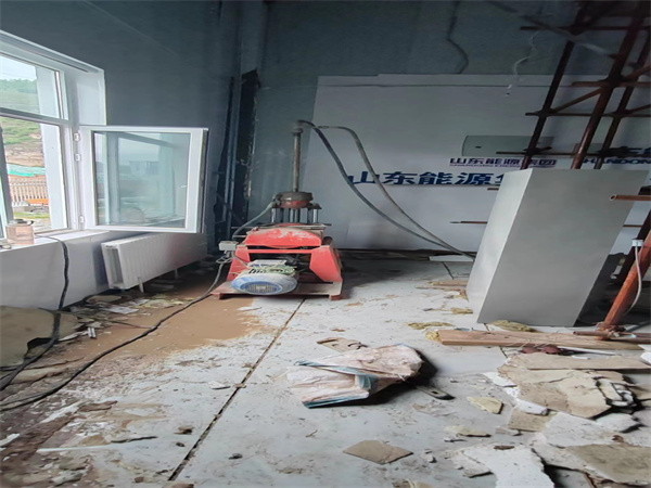 上甘岭地基基础下沉墙体裂缝加固注浆顶升施工